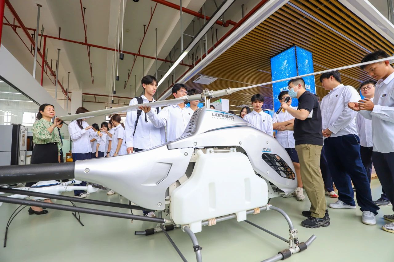 国际部研学游|科技发展成就企业辉煌